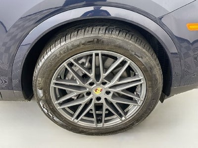 2024 Porsche Cayenne Base