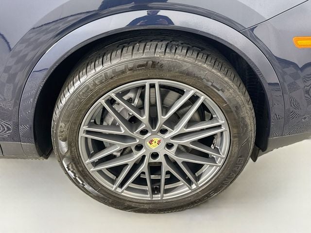 2024 Porsche Cayenne Base