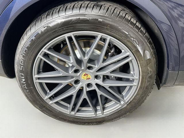 2024 Porsche Cayenne Base