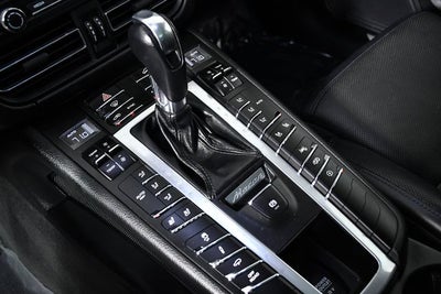 2020 Porsche Macan Turbo