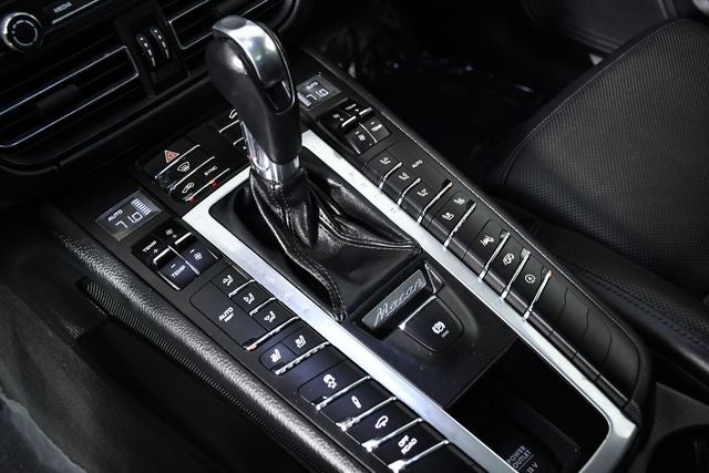 2020 Porsche Macan Turbo