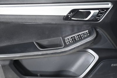 2020 Porsche Macan Turbo