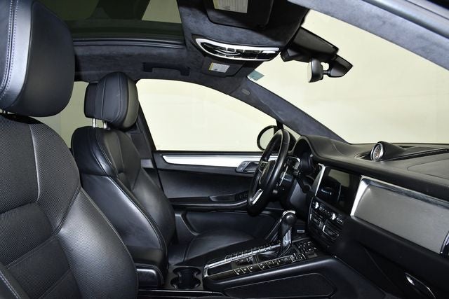 2020 Porsche Macan Turbo