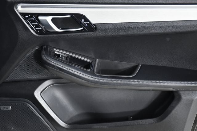 2020 Porsche Macan Turbo