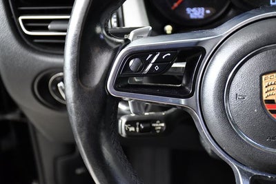 2020 Porsche Macan Turbo