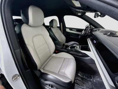 2024 Porsche Cayenne Coupe Base