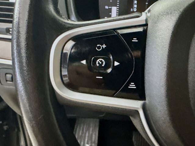 2019 Volvo XC90 T5 Momentum