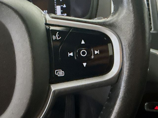 2019 Volvo XC90 T5 Momentum