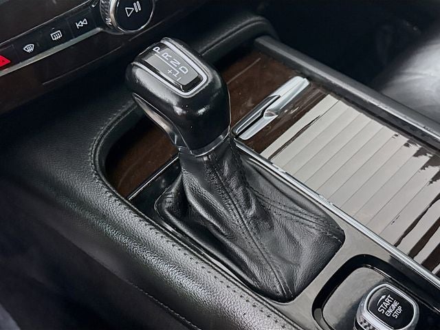 2019 Volvo XC90 T5 Momentum