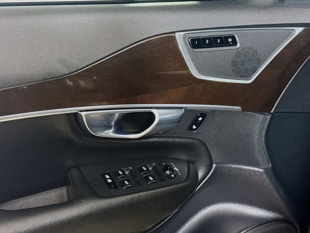 2019 Volvo XC90 T5 Momentum