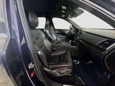2019 Volvo XC90 T5 Momentum