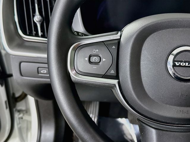 2023 Volvo XC60 B5 Core