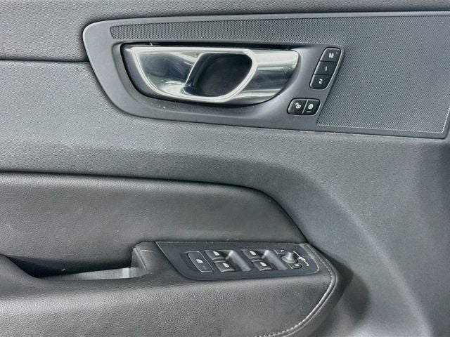 2023 Volvo XC60 B5 Core