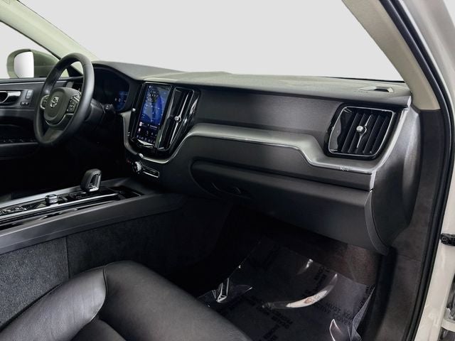 2023 Volvo XC60 B5 Core
