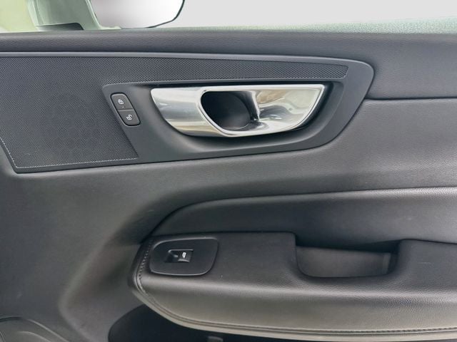 2023 Volvo XC60 B5 Core