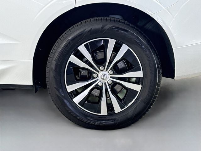 2023 Volvo XC60 B5 Core