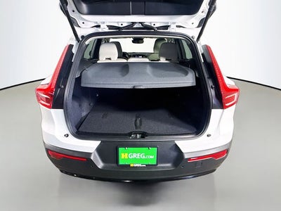 2026 Volvo XC40 B5 Plus