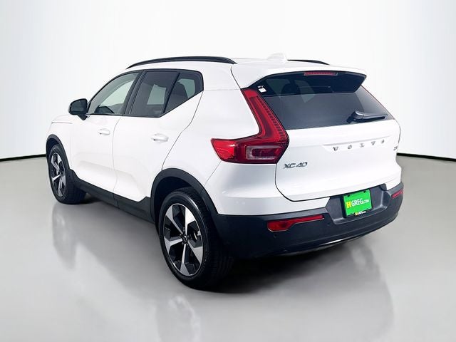 2026 Volvo XC40 B5 Plus