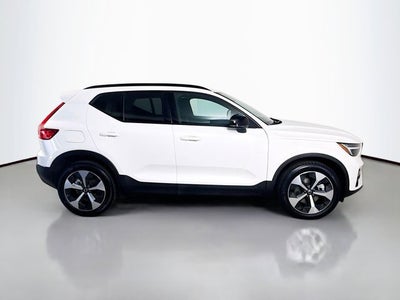 2026 Volvo XC40 B5 Plus