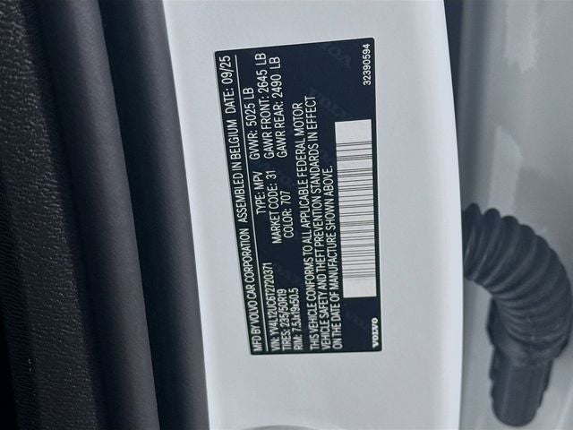 2026 Volvo XC40 B5 Plus