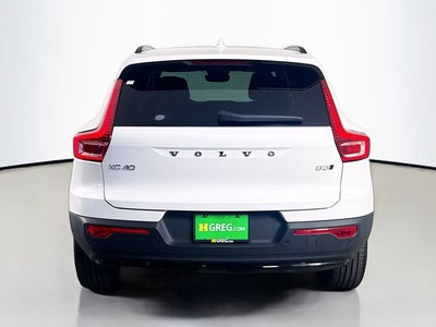 2026 Volvo XC40 B5 Plus