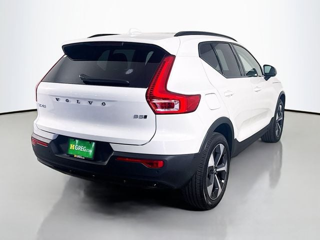 2026 Volvo XC40 B5 Plus